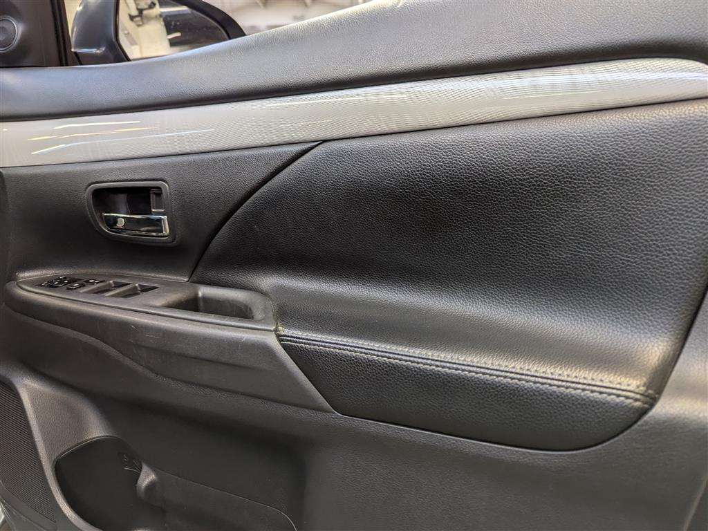 <p>2015 MITSUBISHI OUTLANDER GX 4H PHEV AUTO</p>