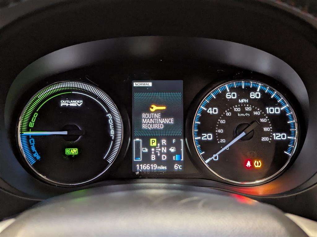 <p>2015 MITSUBISHI OUTLANDER GX 4H PHEV AUTO</p>