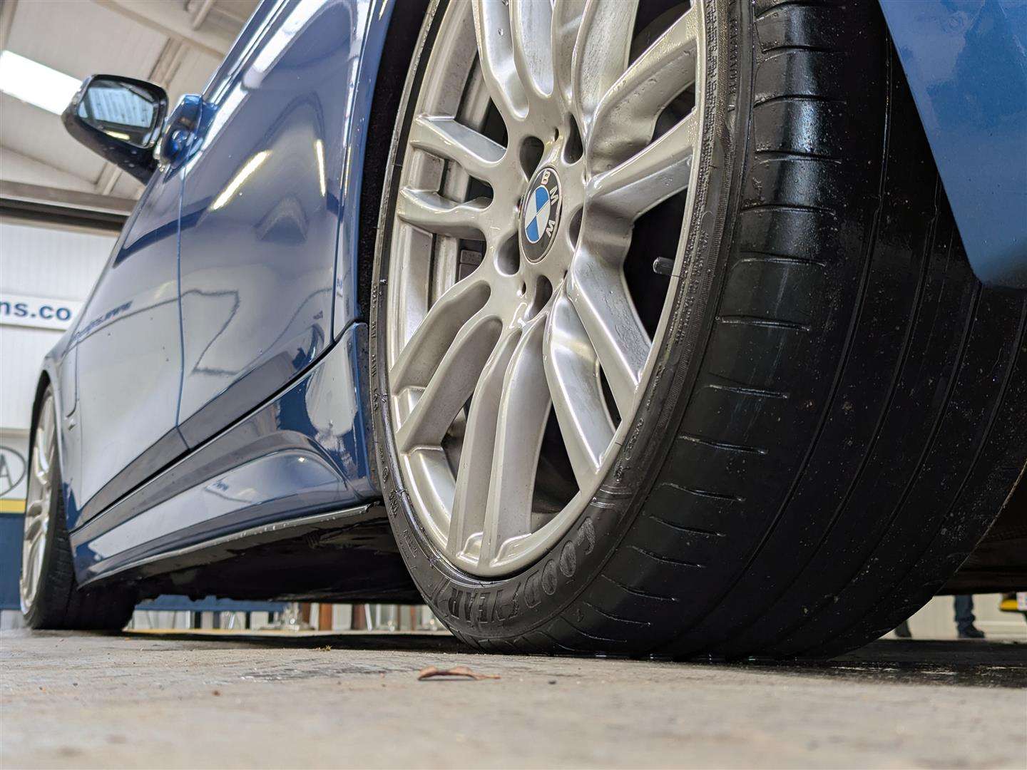 <p>2017 BMW 330E M SPORT AUTO</p>