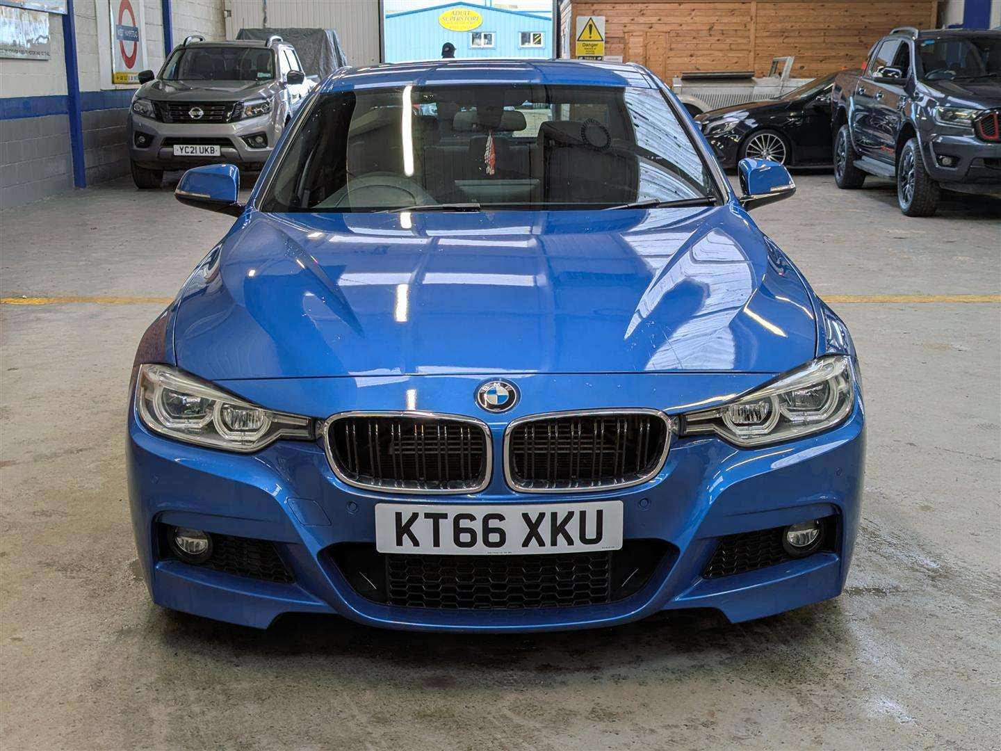 <p>2017 BMW 330E M SPORT AUTO</p>
