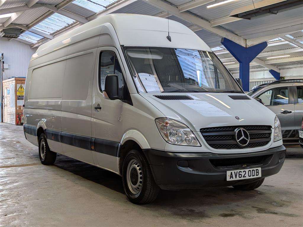 <p>2012 MERCEDES-BENZ SPRINTER 316 CDI</p>