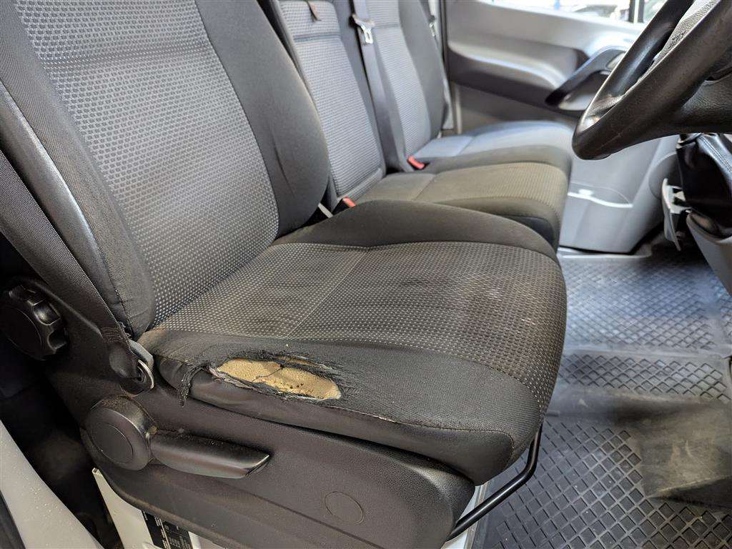 <p>2012 MERCEDES-BENZ SPRINTER 316 CDI</p>