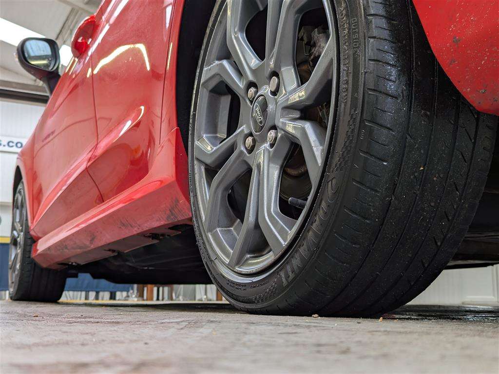 <p>2019 FORD FIESTA ST-LINE X TURBO</p>