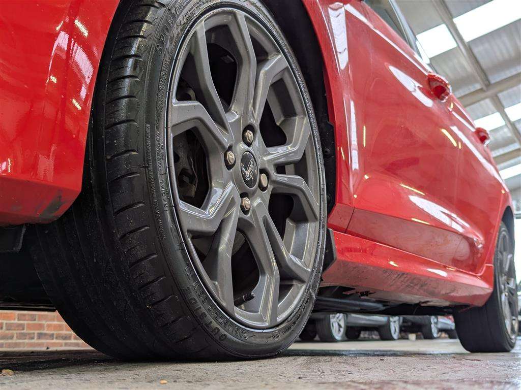 <p>2019 FORD FIESTA ST-LINE X TURBO</p>