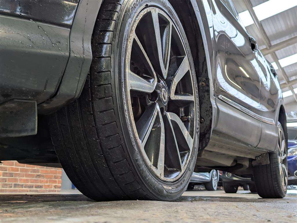 <p>2014 NISSAN QASHQAI PREMIER DCI 4X4</p>