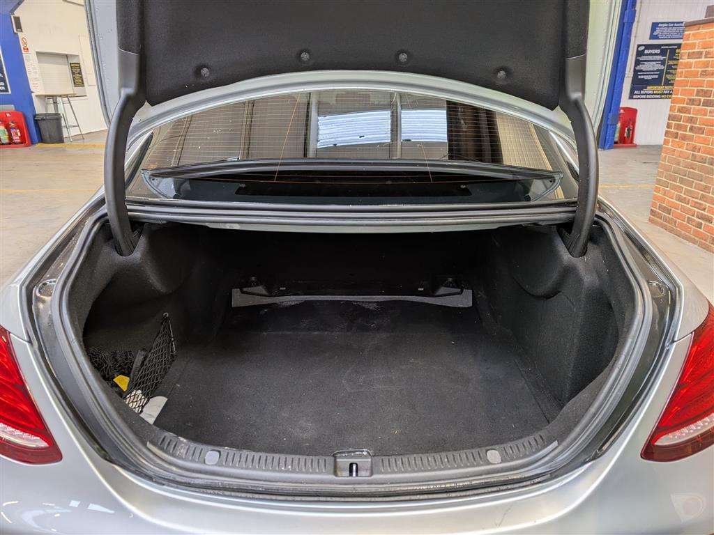 <p>2016 MERCEDES-BENZ E 220 D AMG LINE AUTO</p>