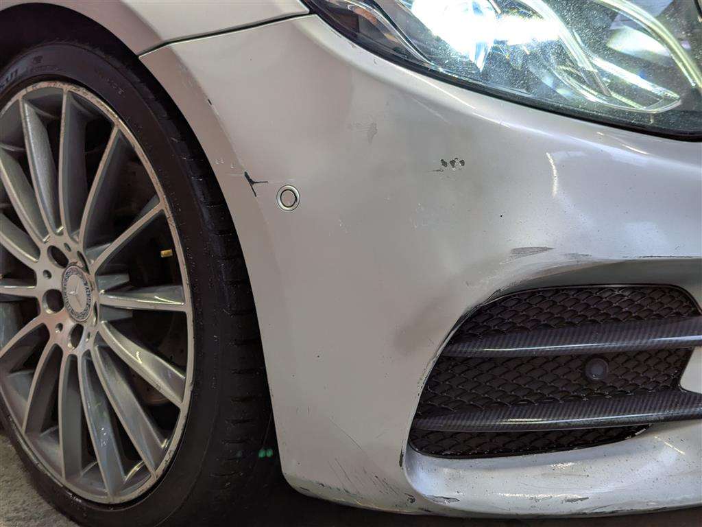 <p>2016 MERCEDES-BENZ E 220 D AMG LINE AUTO</p>