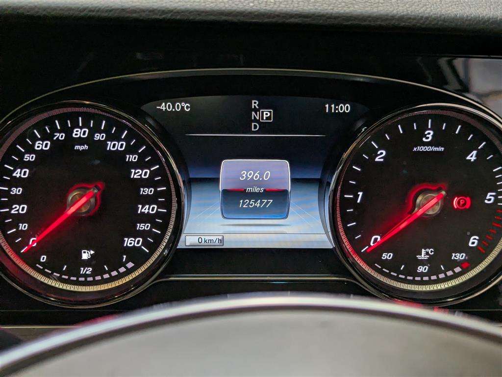 <p>2016 MERCEDES-BENZ E 220 D AMG LINE AUTO</p>