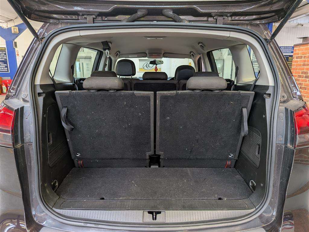 <p>2015 VAUXHALL ZAFIRA TOURER EXCLUSIV CD</p>