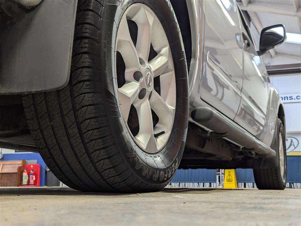 <p>2013 NISSAN NAVARA TEKNA DCI</p>