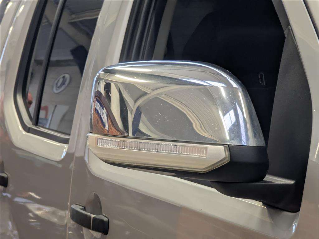 <p>2013 NISSAN NAVARA TEKNA DCI</p>