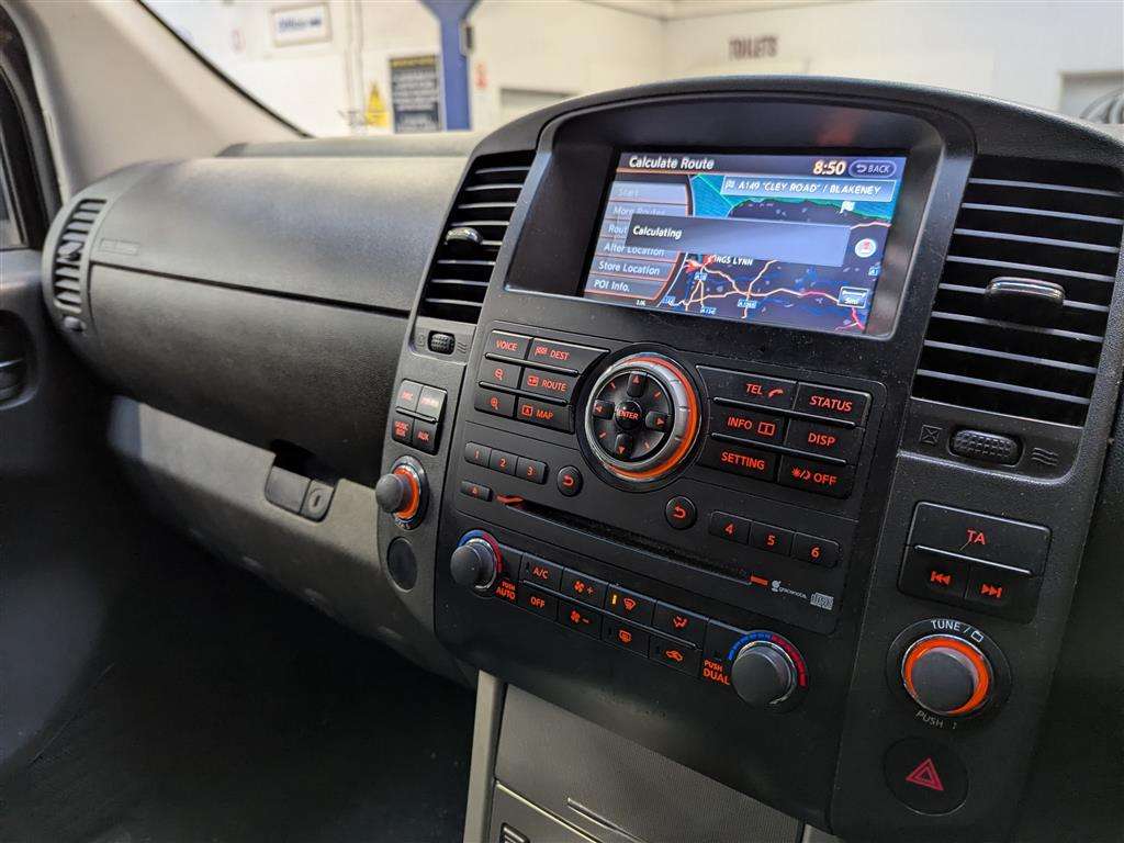 <p>2013 NISSAN NAVARA TEKNA DCI</p>