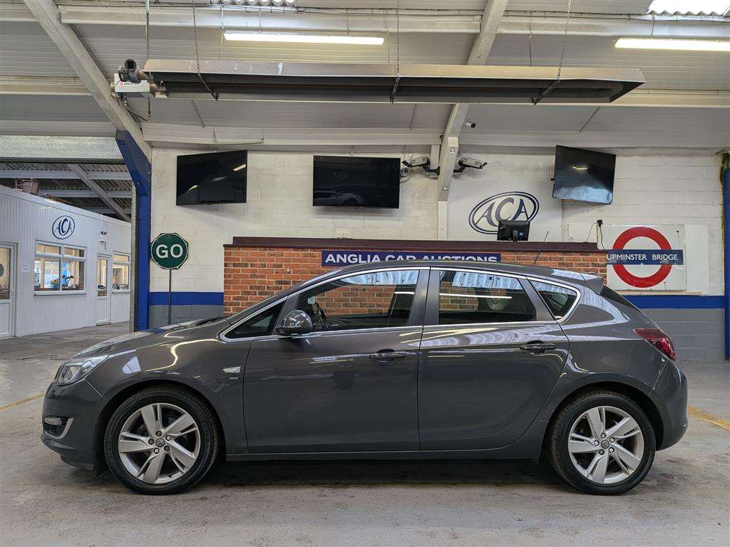 <p>2013 VAUXHALL ASTRA SRI</p>