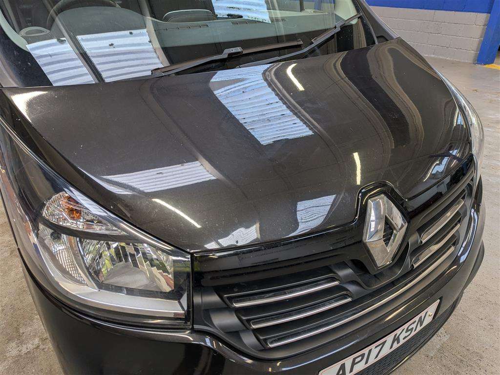 <p>2017 RENAULT TRAFIC SL27 SPORT NAV ENG</p>