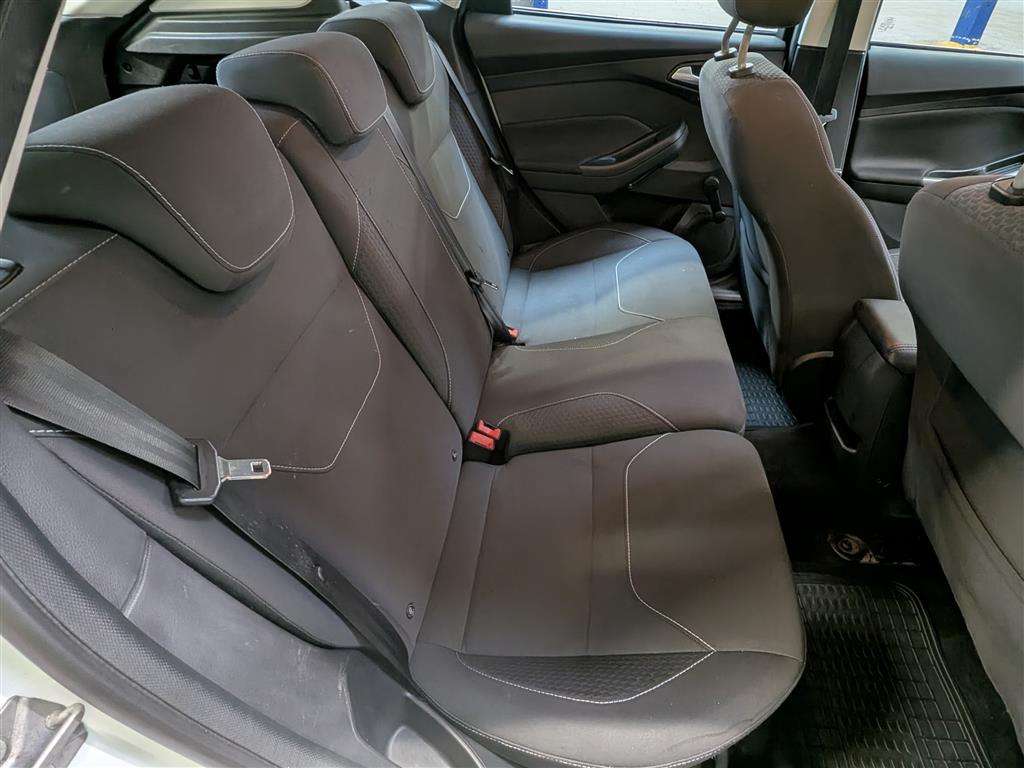 <p>2016 FORD FOCUS ZETEC</p>