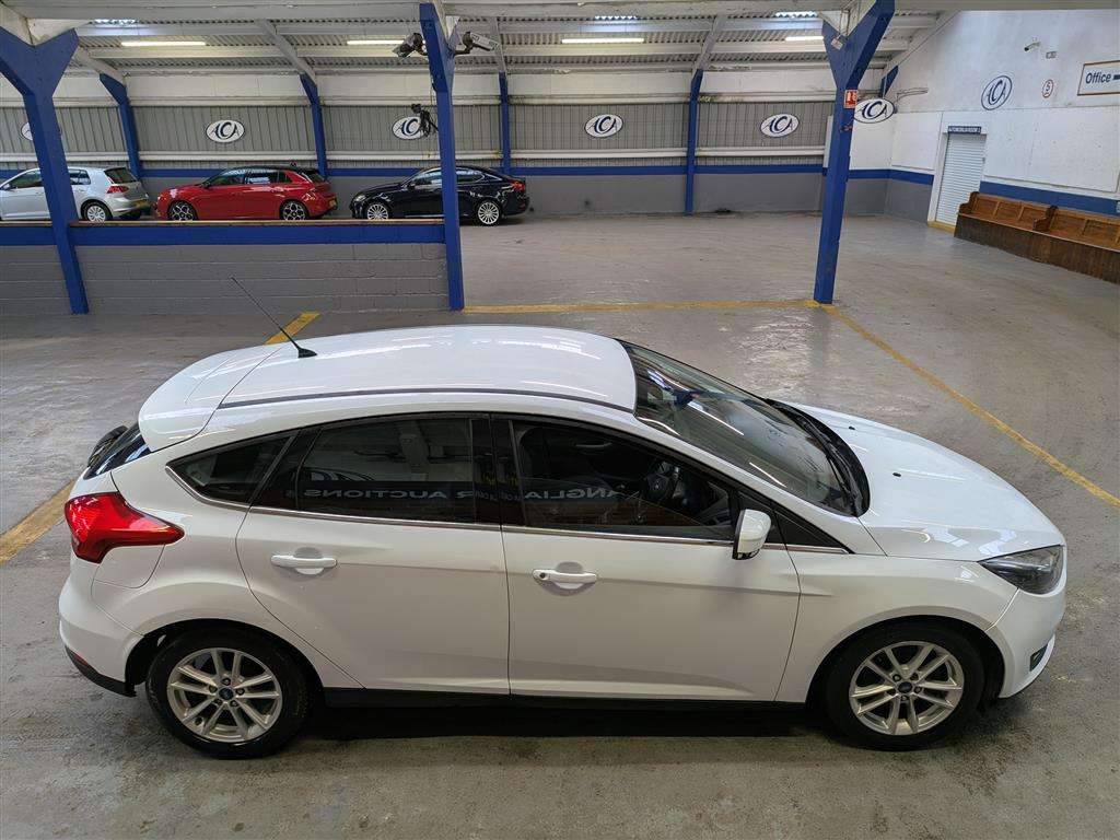 <p>2016 FORD FOCUS ZETEC</p>