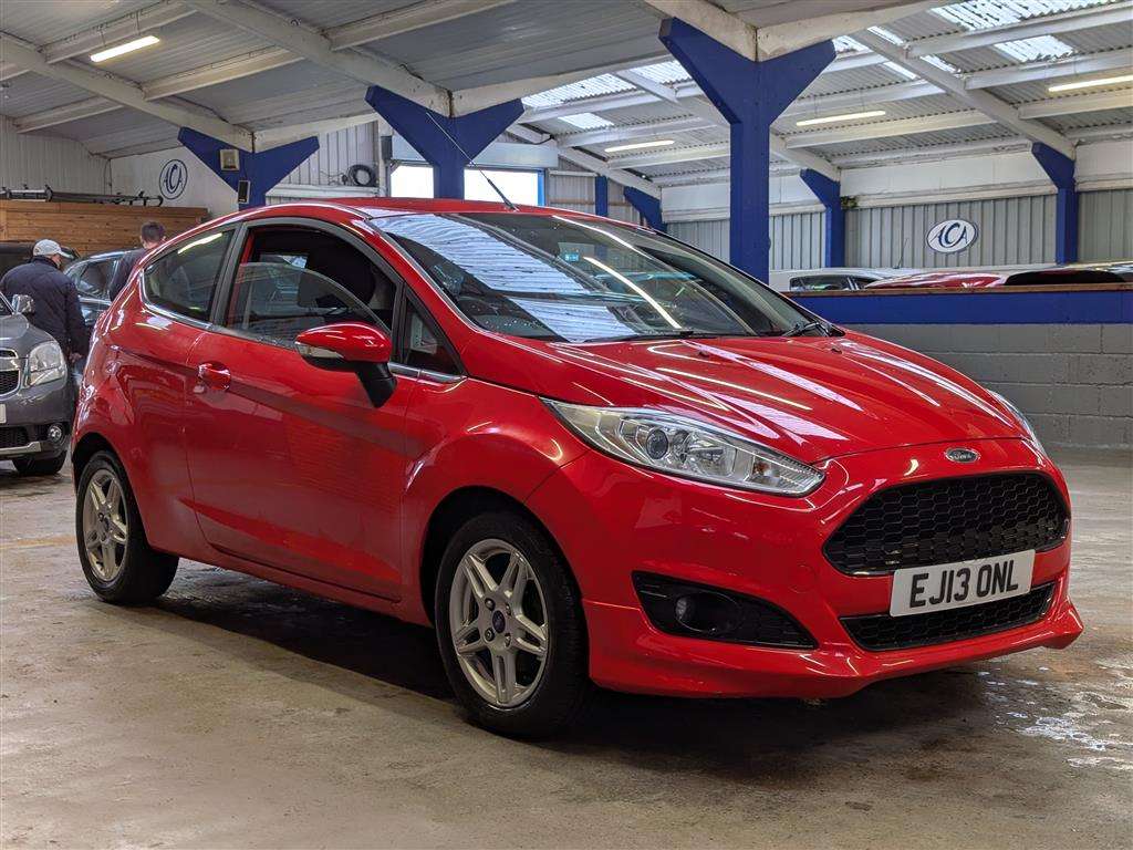 <p>2013 FORD FIESTA ZETEC</p>