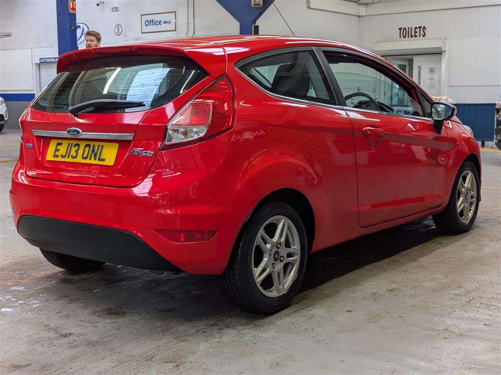 <p>2013 FORD FIESTA ZETEC</p>
