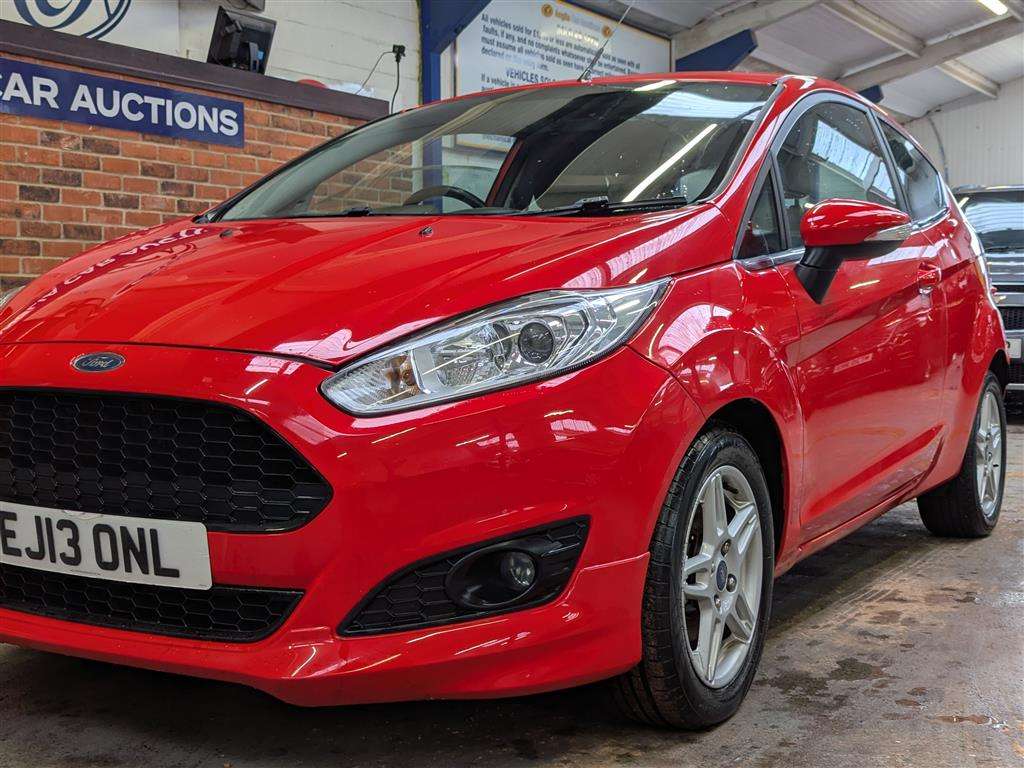 <p>2013 FORD FIESTA ZETEC</p>