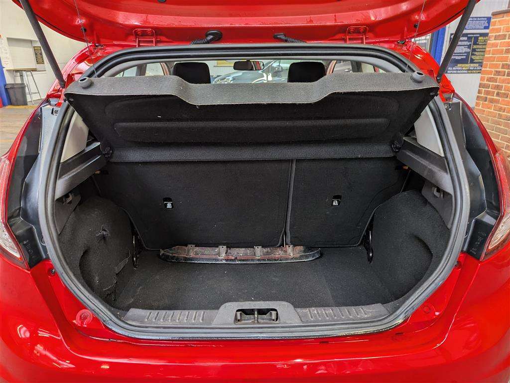 <p>2013 FORD FIESTA ZETEC</p>