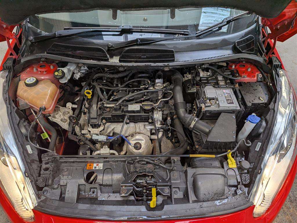 <p>2013 FORD FIESTA ZETEC</p>