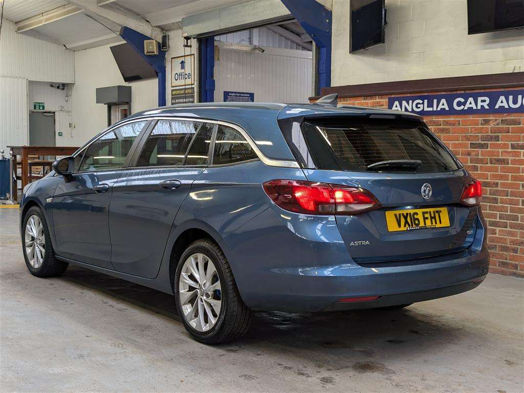 <p>2016 VAUXHALL ASTRA TECH LINE CDTI S/S</p>