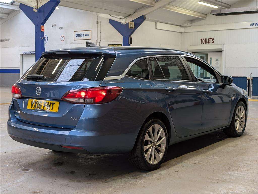 <p>2016 VAUXHALL ASTRA TECH LINE CDTI S/S</p>