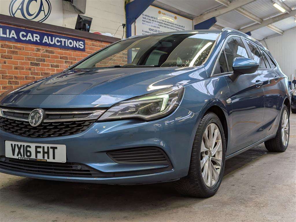 <p>2016 VAUXHALL ASTRA TECH LINE CDTI S/S</p>
