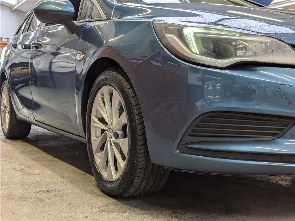 <p>2016 VAUXHALL ASTRA TECH LINE CDTI S/S</p>