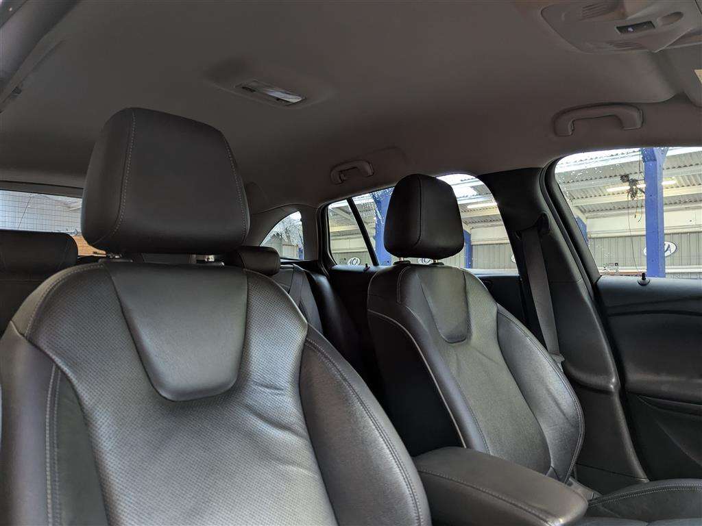 <p>2016 VAUXHALL ASTRA TECH LINE CDTI S/S</p>