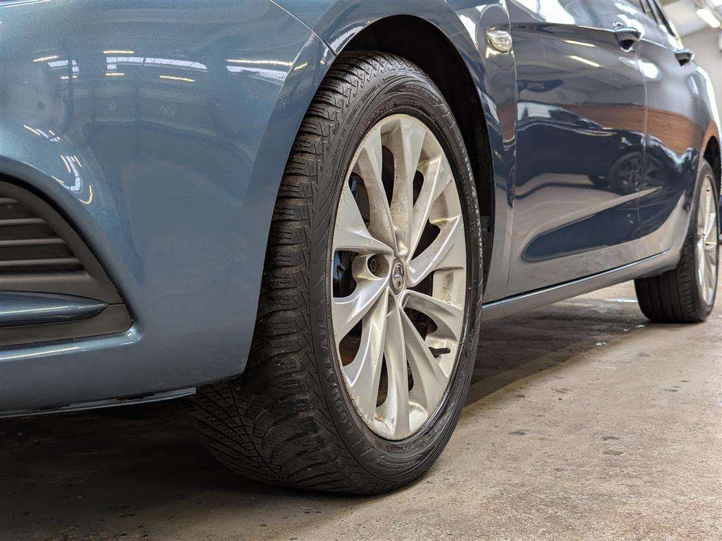 <p>2016 VAUXHALL ASTRA TECH LINE CDTI S/S</p>