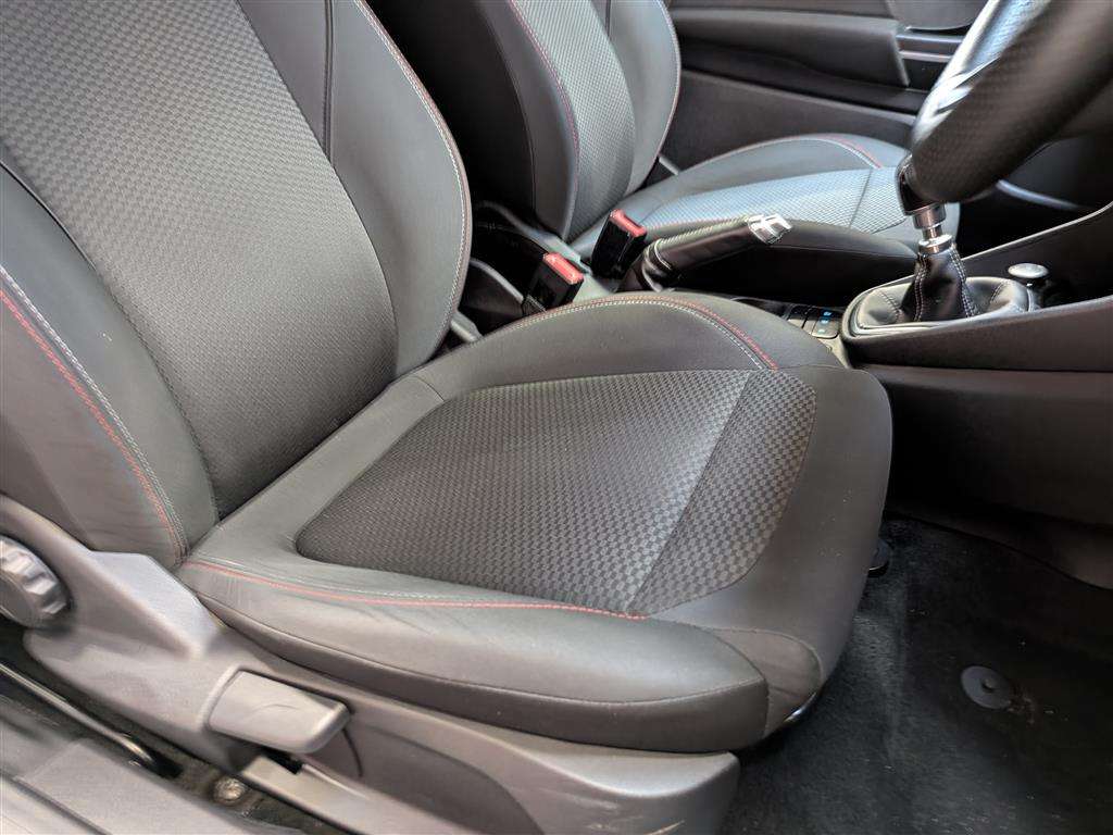 <p>2018 FORD FIESTA ST-LINE TURBO</p>