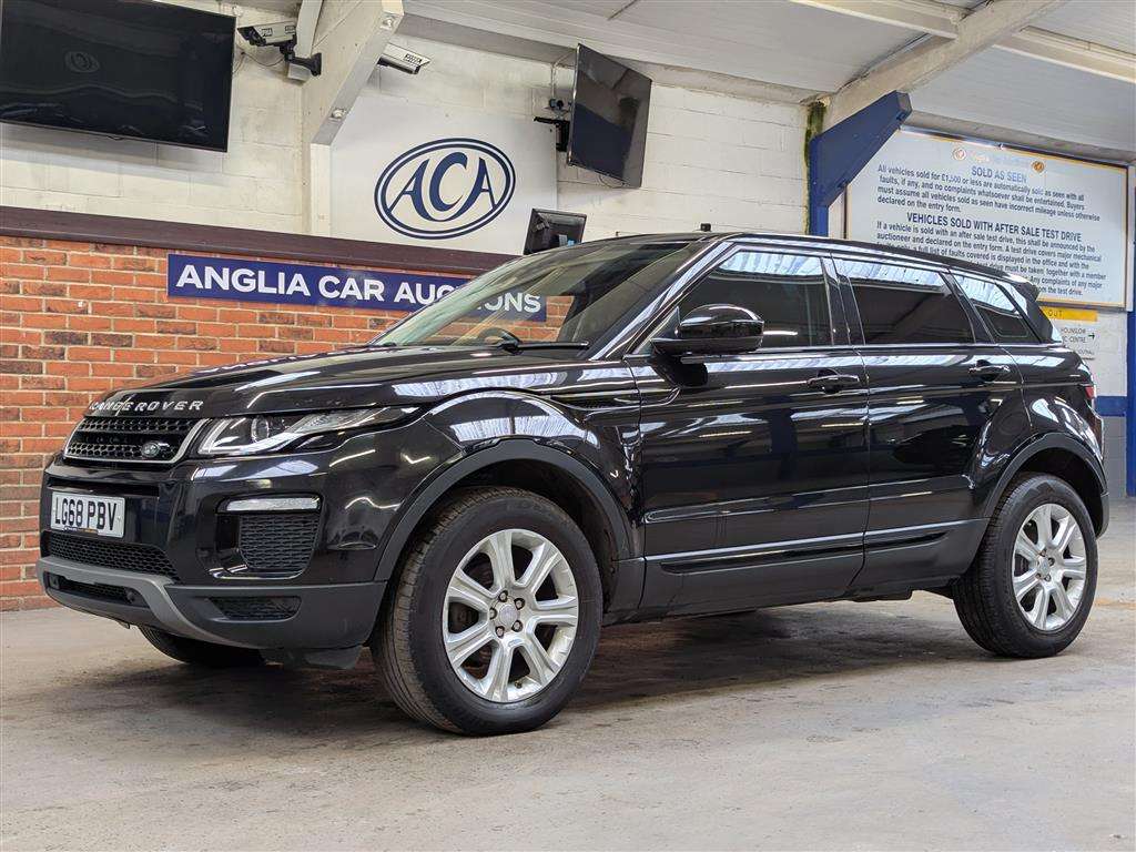 <p>2018 LAND ROVER RANGE ROVER EVOQUE SE TEC</p>