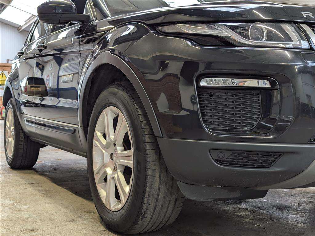<p>2018 LAND ROVER RANGE ROVER EVOQUE SE TEC</p>