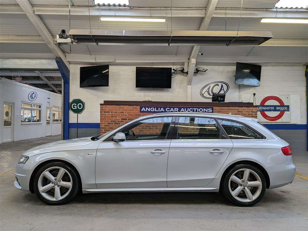 <p>2010 AUDI A4 S LINE TFSI AVANT</p>