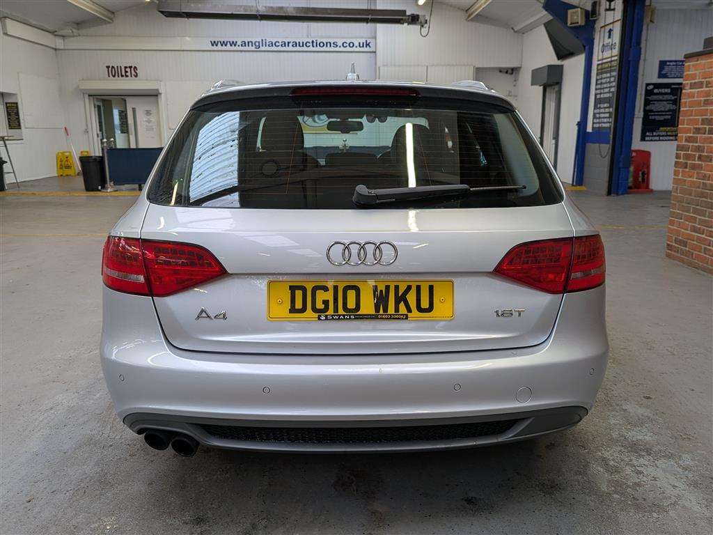 <p>2010 AUDI A4 S LINE TFSI AVANT</p>