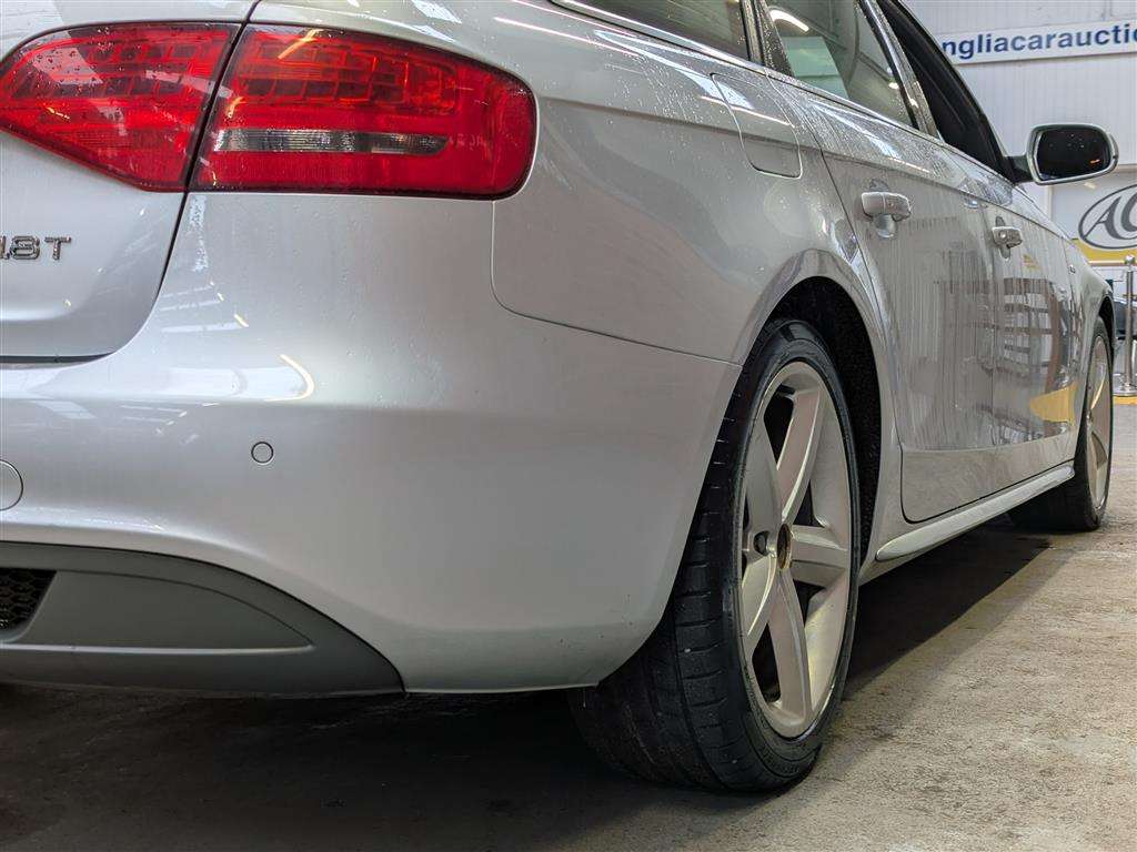 <p>2010 AUDI A4 S LINE TFSI AVANT</p>