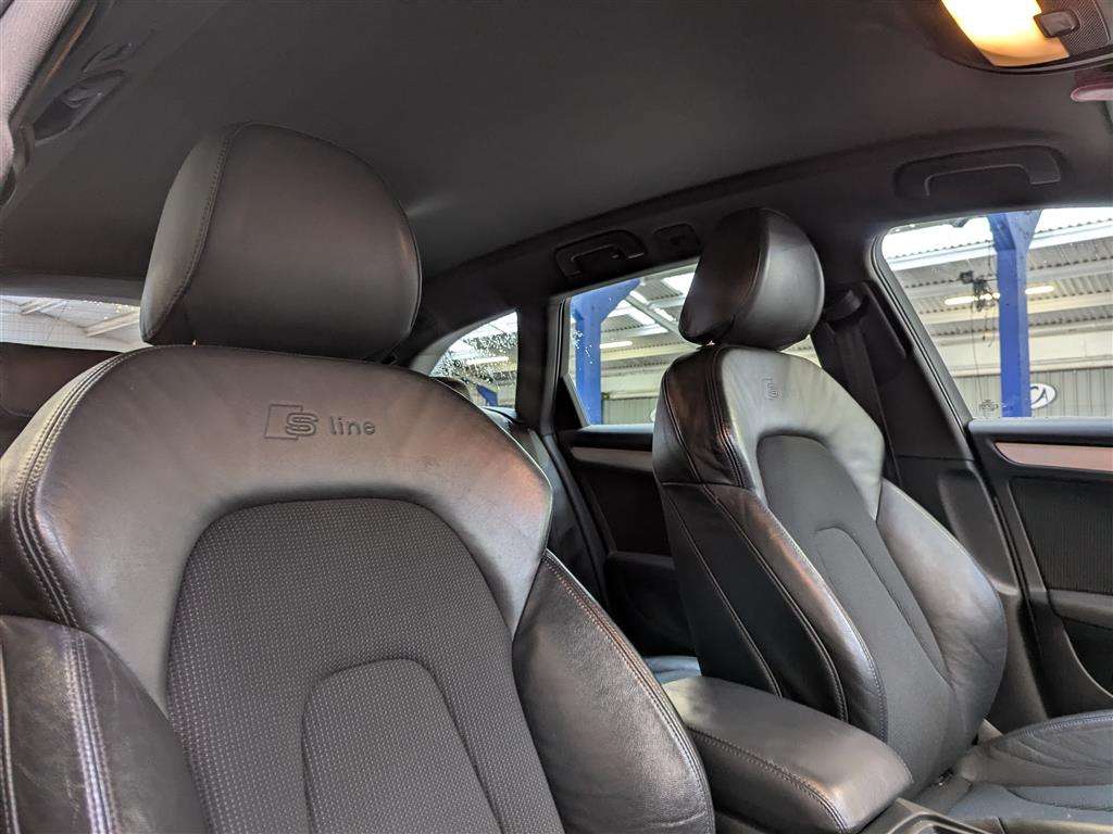 <p>2010 AUDI A4 S LINE TFSI AVANT</p>