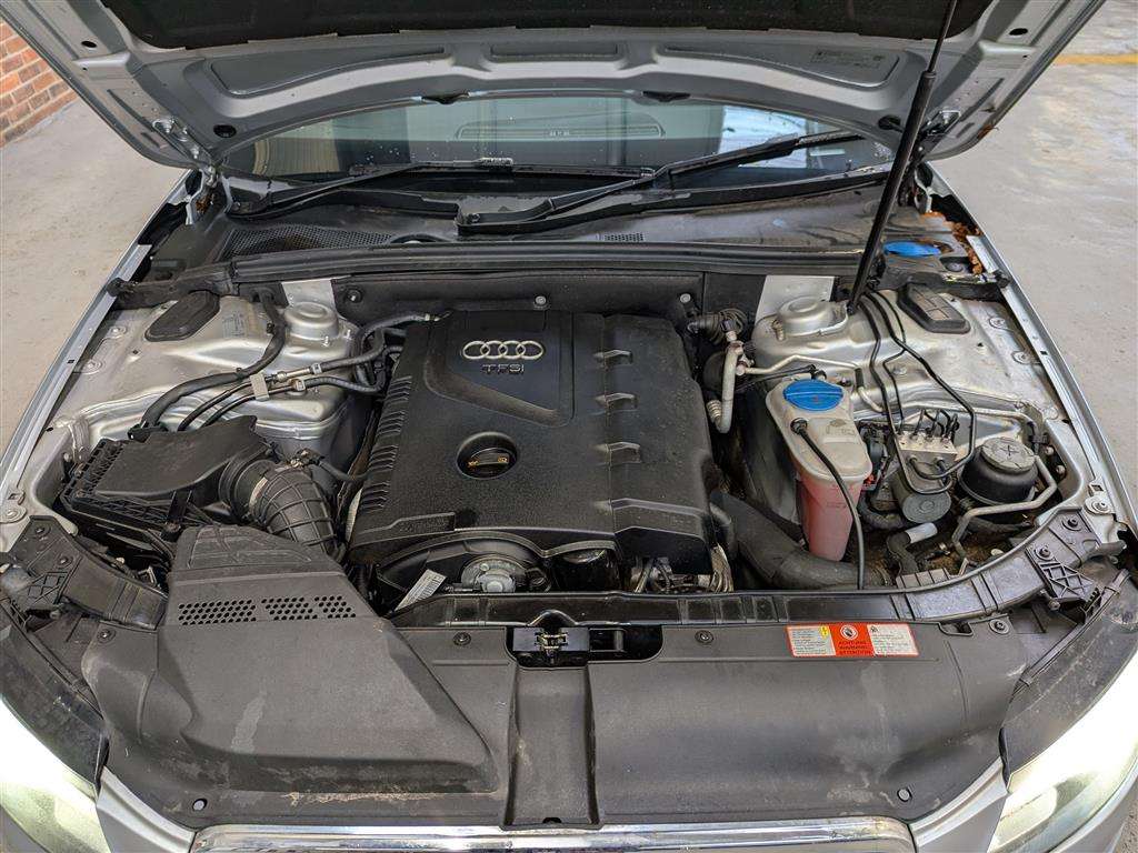 <p>2010 AUDI A4 S LINE TFSI AVANT</p>