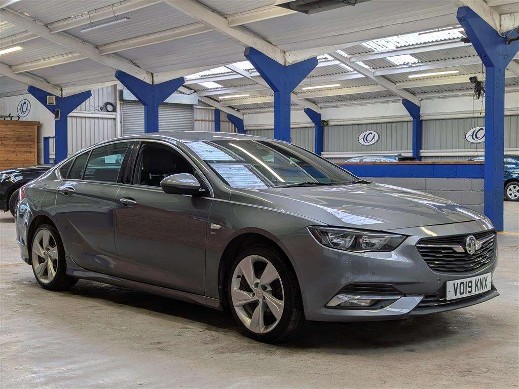 <p>2019 VAUXHALL INSIGNIA SRI VX-LINE NAV</p>