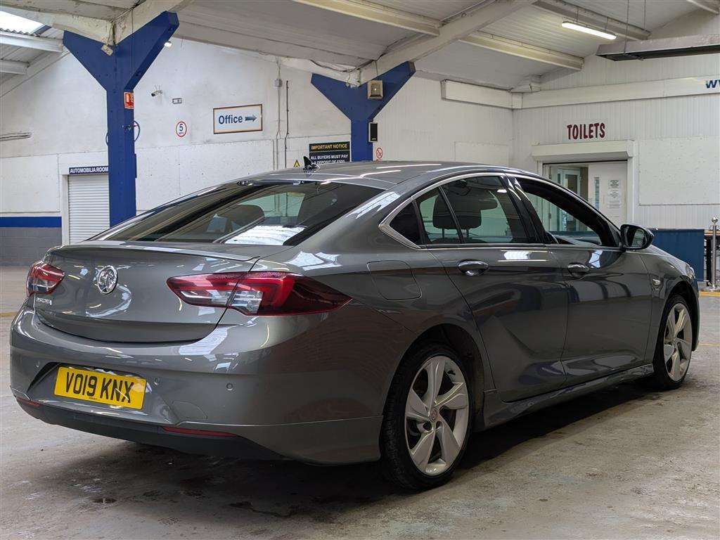 <p>2019 VAUXHALL INSIGNIA SRI VX-LINE NAV</p>