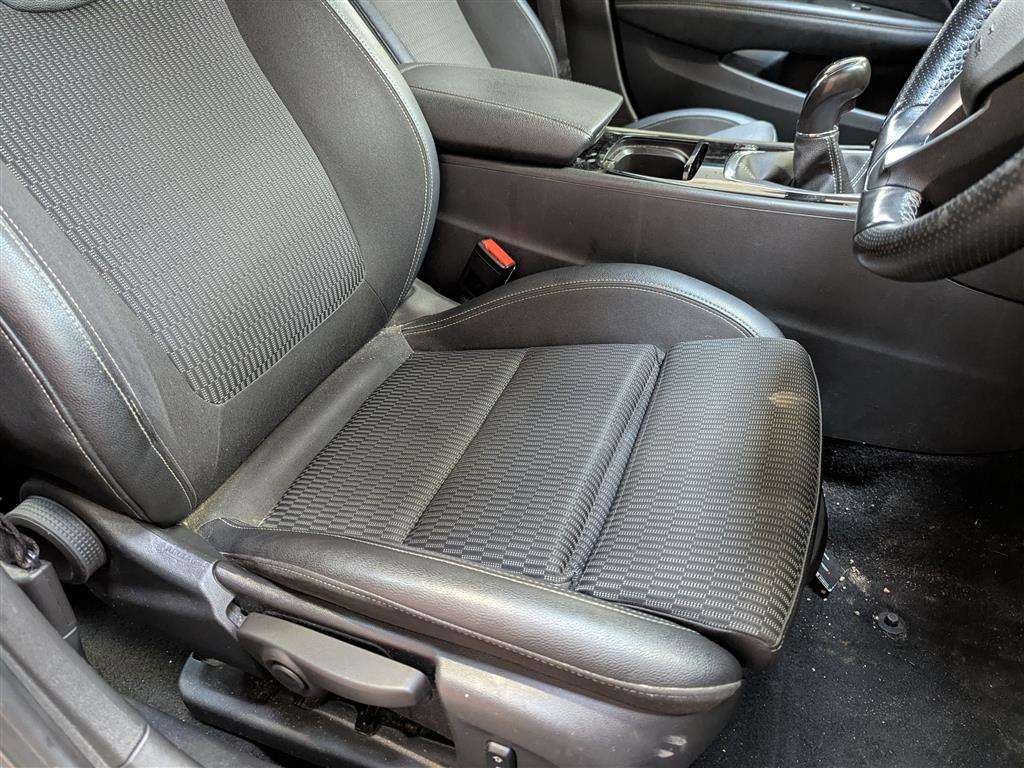 <p>2019 VAUXHALL INSIGNIA SRI VX-LINE NAV</p>