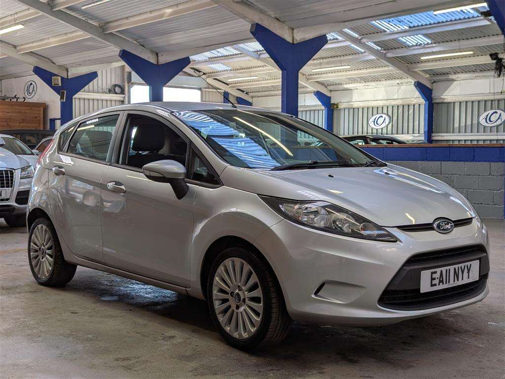 <p>2011 FORD FIESTA EDGE</p>