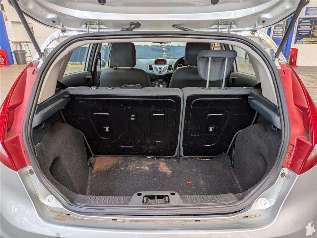 <p>2011 FORD FIESTA EDGE</p>