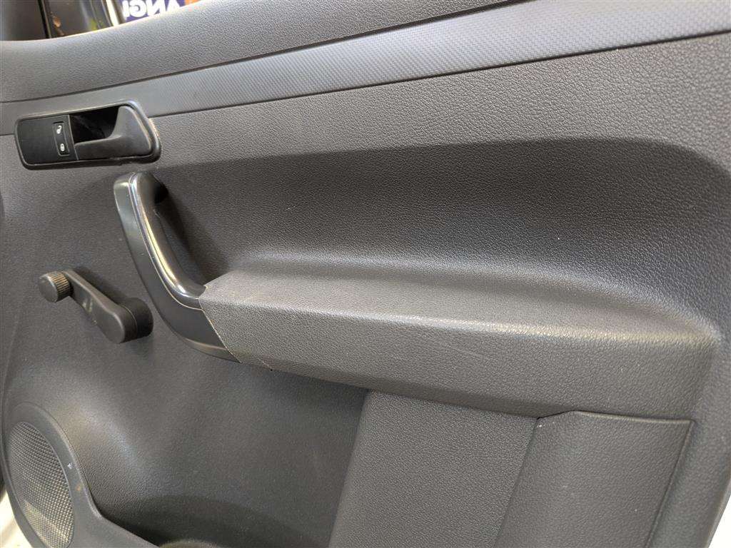 <p>2014 VOLKSWAGEN CADDY C20 STARTLINE TDI</p>