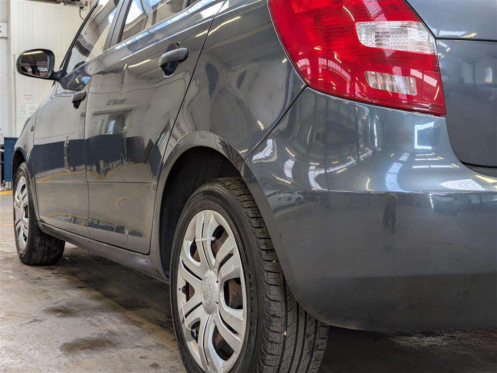 <p>2011 SKODA FABIA S 6V</p>