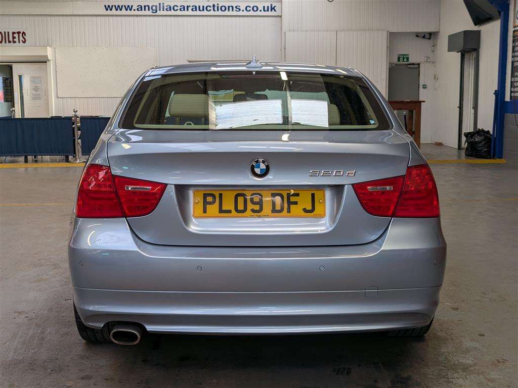 <p>2009 BMW 320D SE</p>