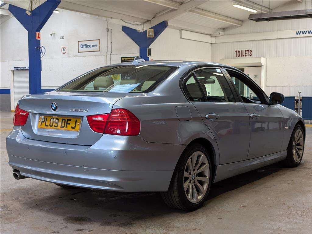 <p>2009 BMW 320D SE</p>