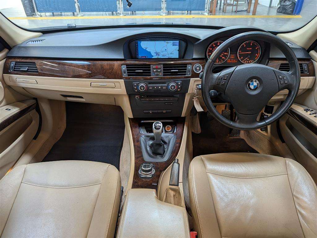 <p>2009 BMW 320D SE</p>