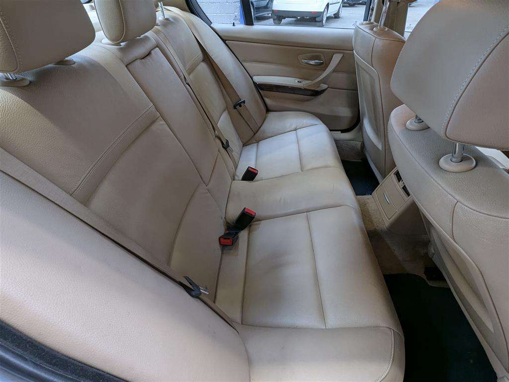 <p>2009 BMW 320D SE</p>